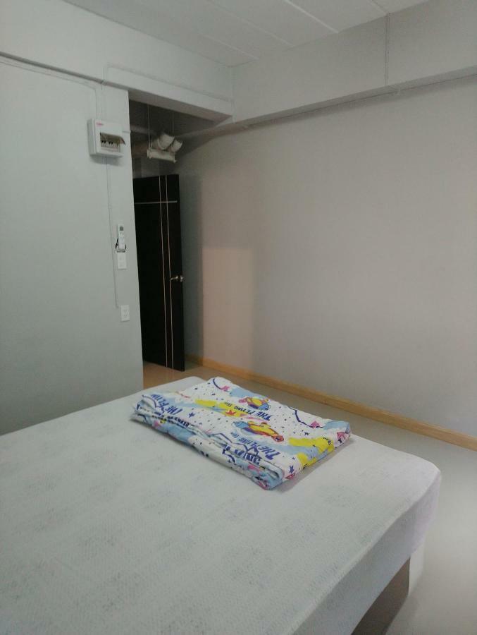 808 Bangkok Apartment Exterior photo