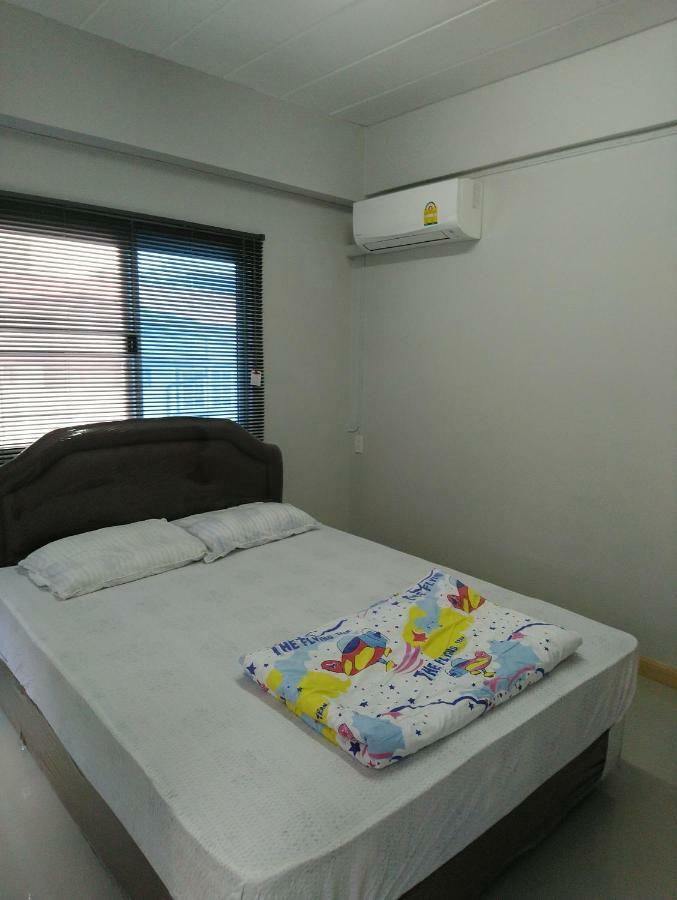808 Bangkok Apartment Exterior photo